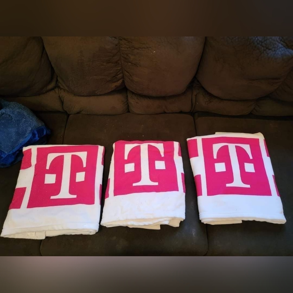 3 T-Mobile towels